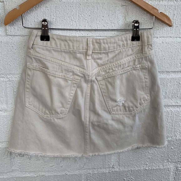 Free People Denim A line Worn White Distressed Exposed Button Fly Mini Skirt 25 - Picture 3 of 7
